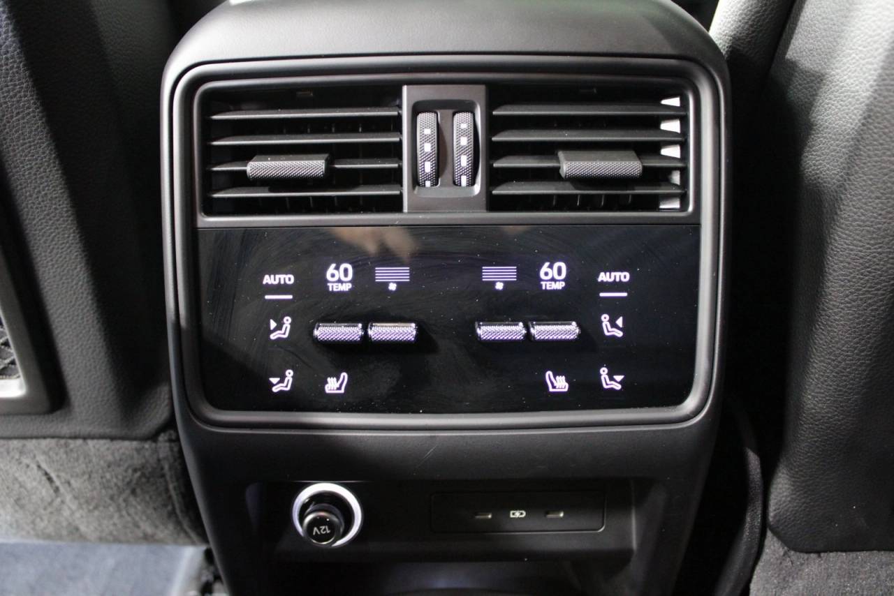 2025 Porsche Cayenne Base