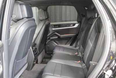 2025 Porsche Cayenne Base
