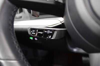 2025 Porsche Cayenne Base