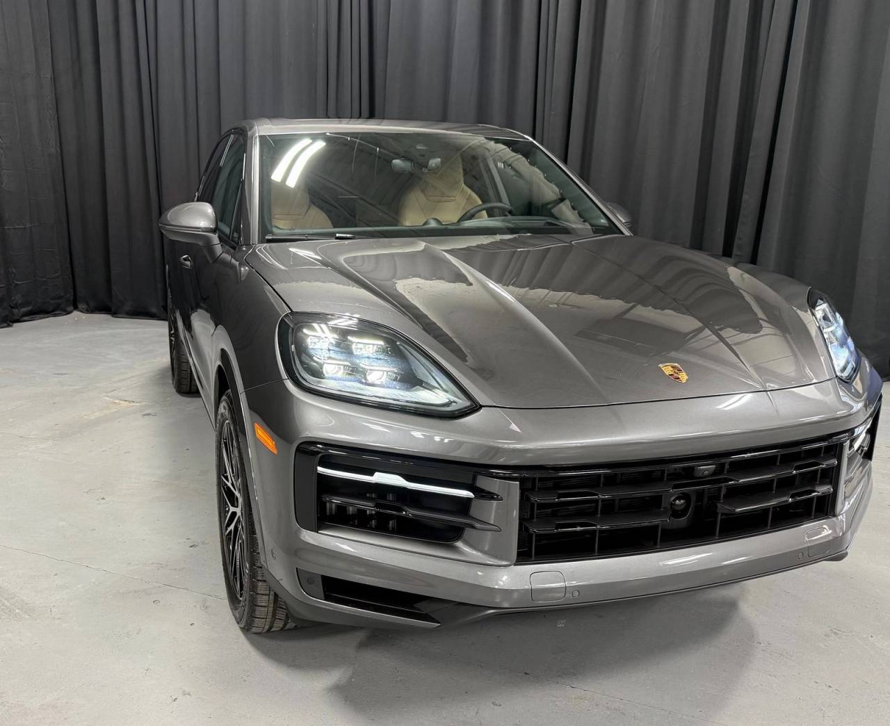 2025 Porsche Cayenne Base