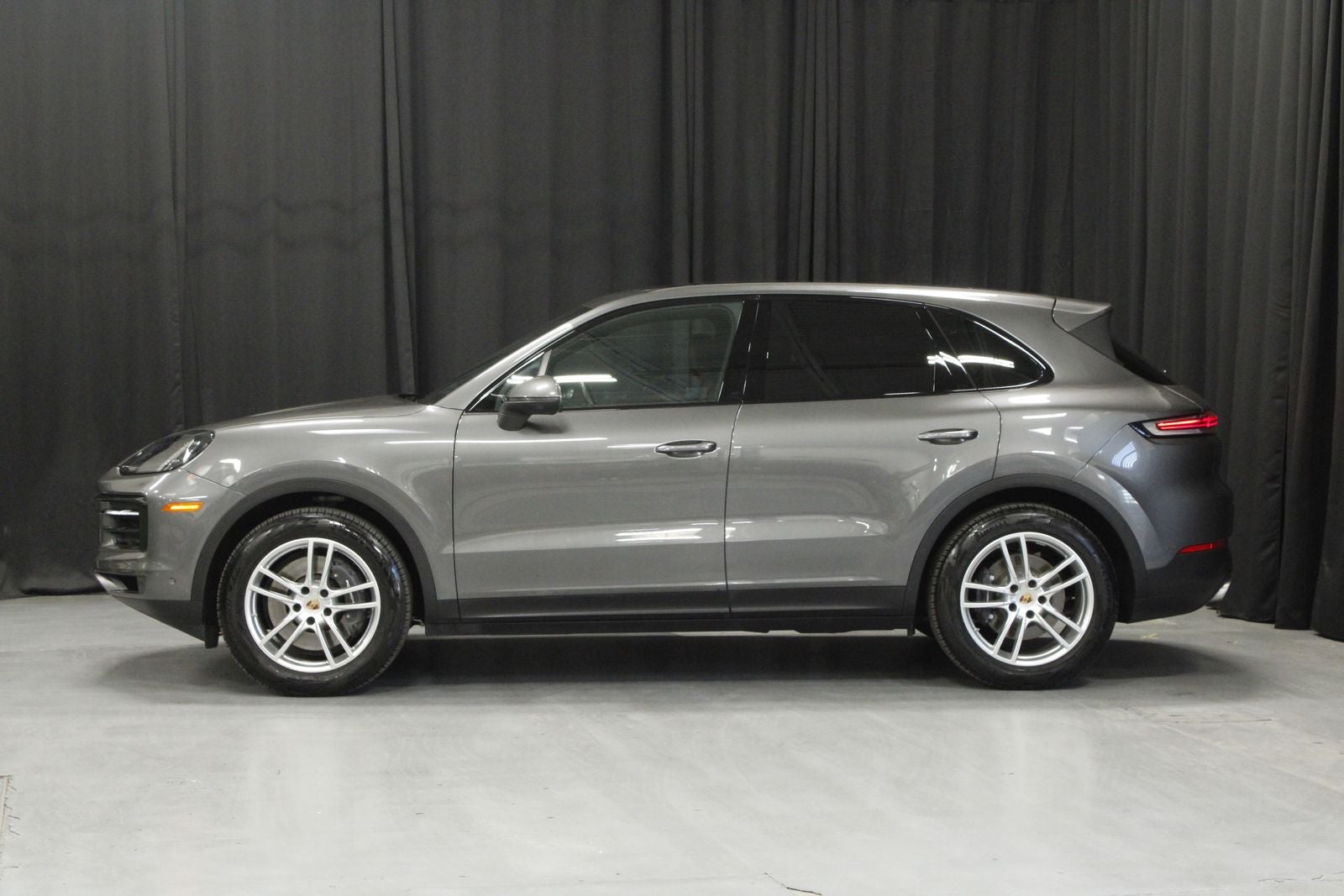 2025 Porsche Cayenne Base