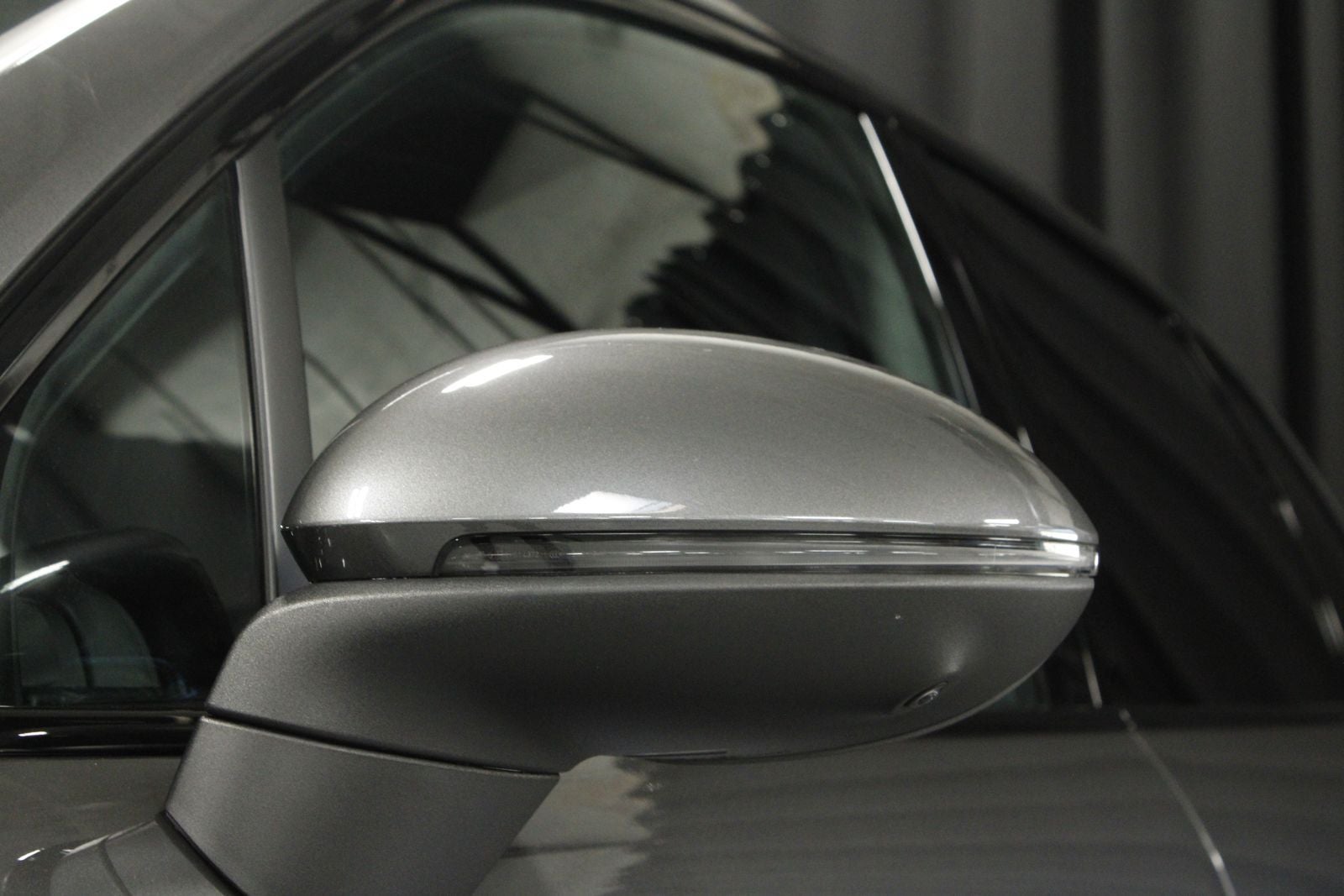 2025 Porsche Cayenne Base