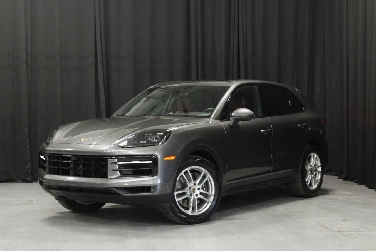 2025 Porsche Cayenne Base