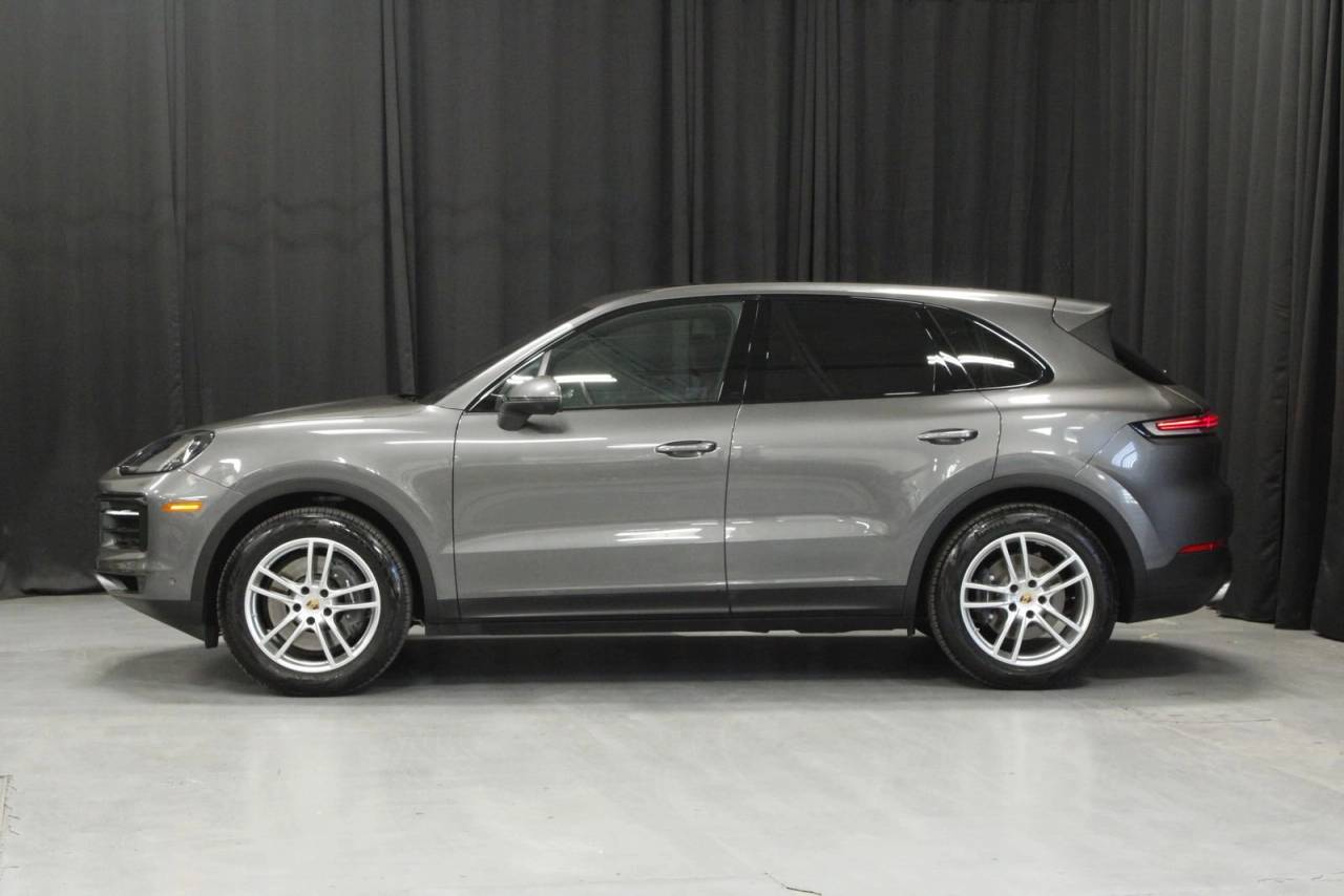 2025 Porsche Cayenne Base