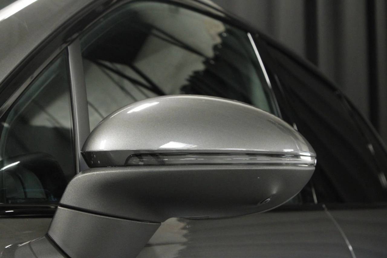 2025 Porsche Cayenne Base