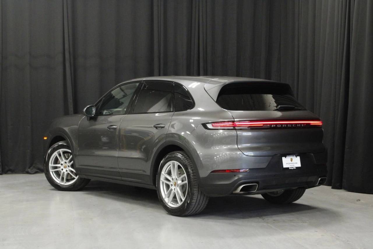 2025 Porsche Cayenne Base
