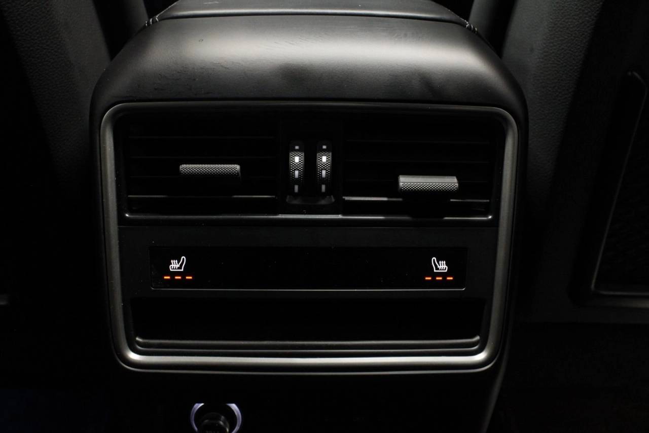 2025 Porsche Cayenne Base