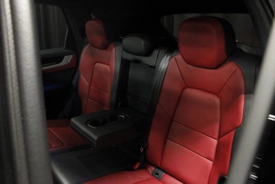2025 Porsche Cayenne Base