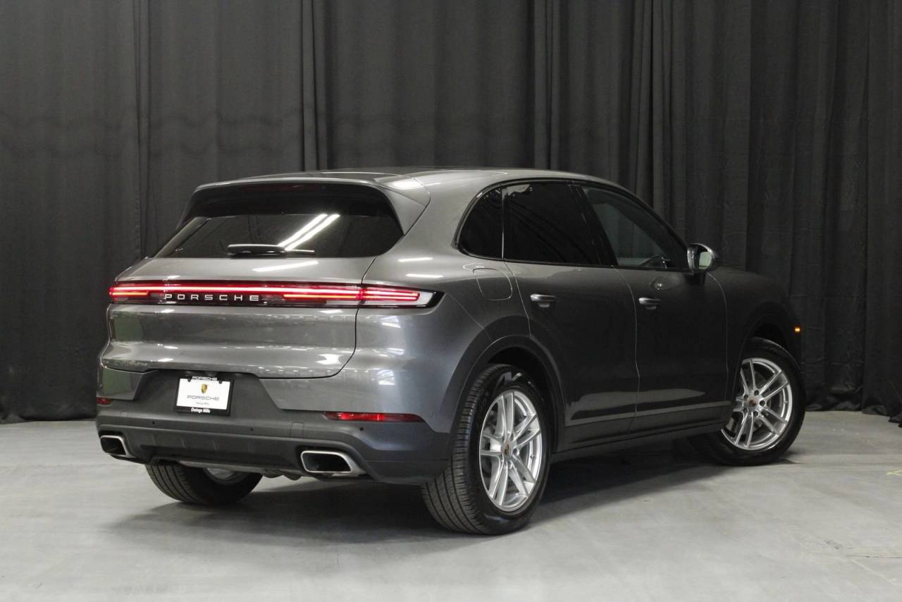 2025 Porsche Cayenne Base