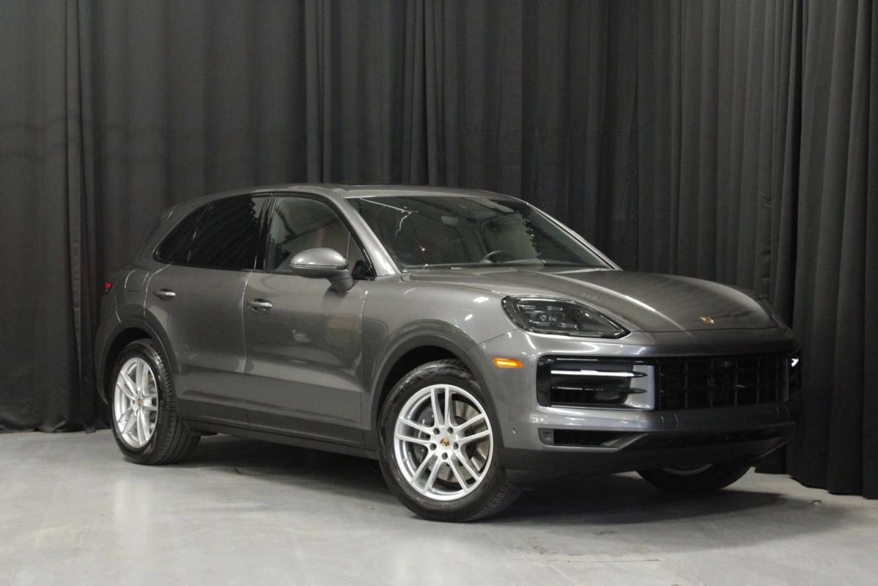 2025 Porsche Cayenne Base