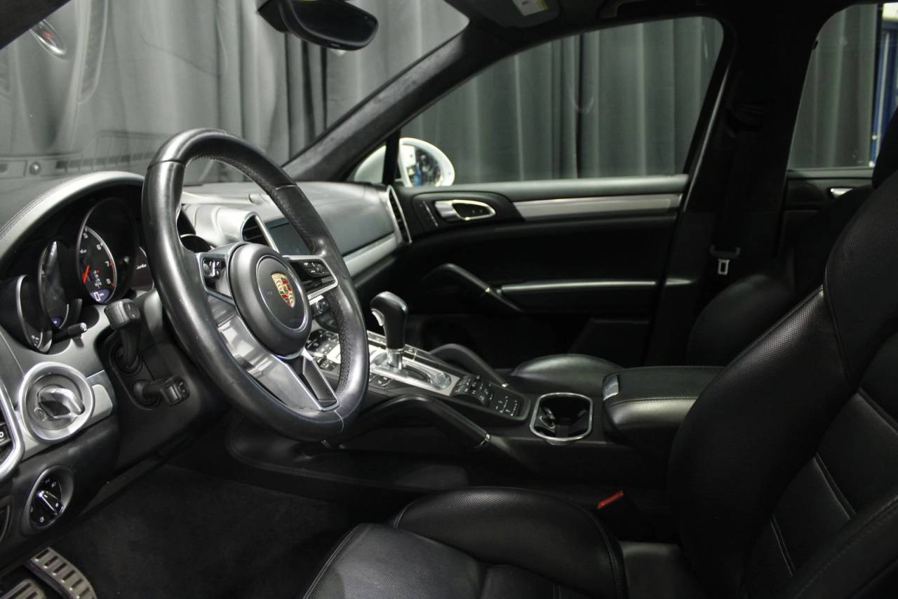 2015 Porsche Cayenne Turbo