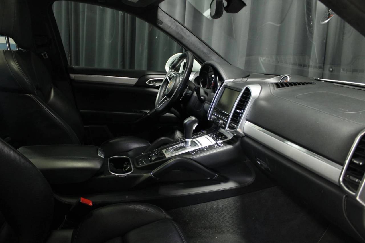 2015 Porsche Cayenne Turbo