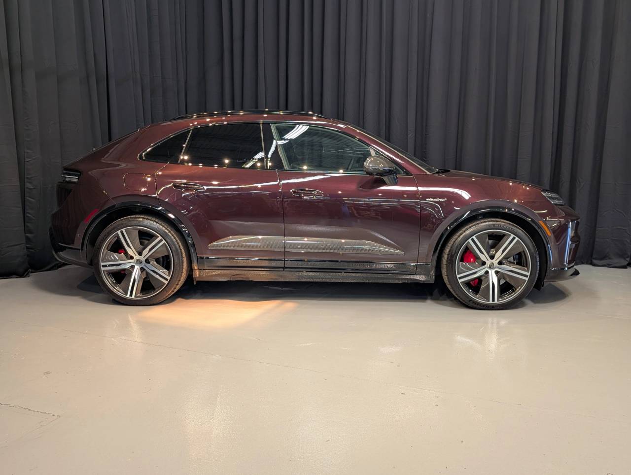 2024 Porsche Macan Electric Turbo