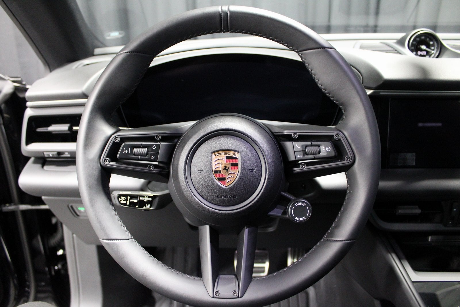 2025 Porsche Macan Electric Base