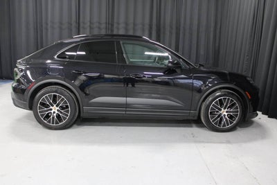 2025 Porsche Macan Electric Base
