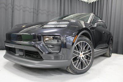 2025 Porsche Macan Electric Base