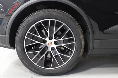 2025 Porsche Macan Electric Base