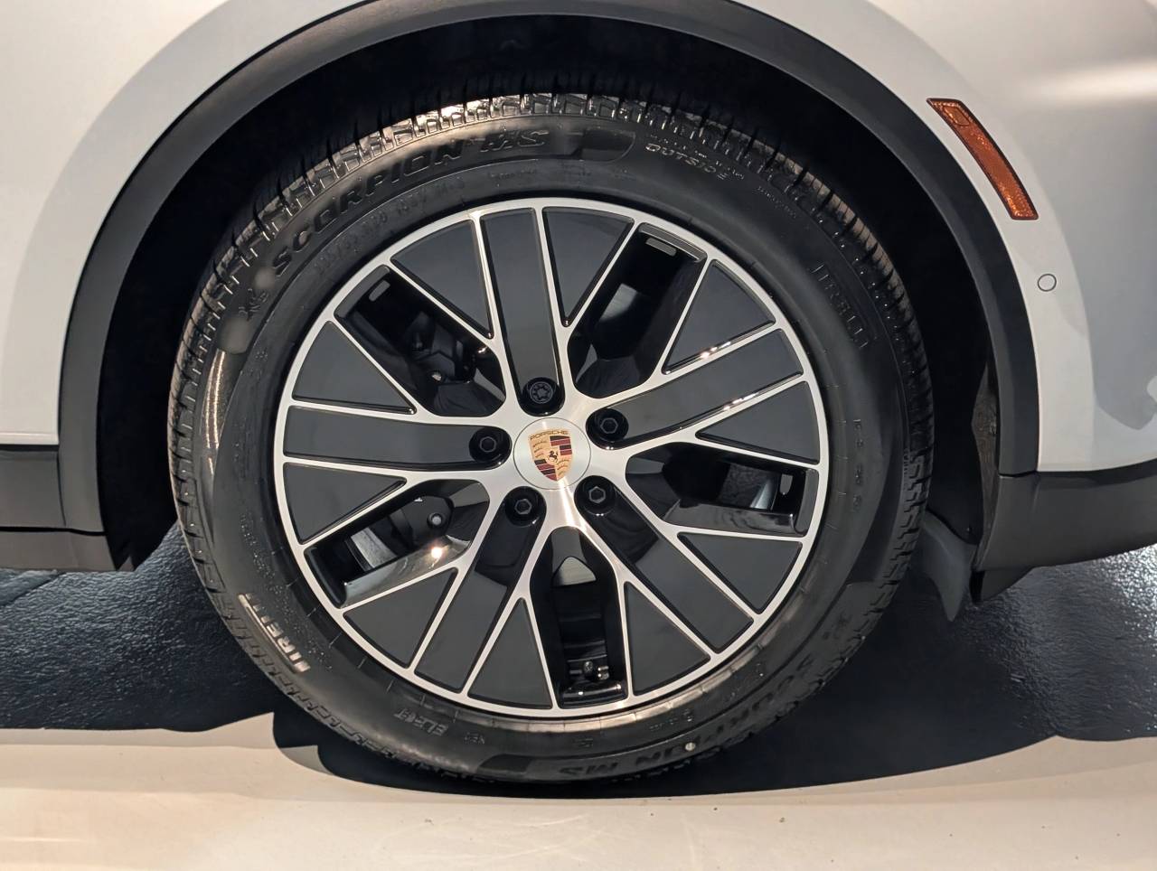 2025 Porsche Macan Electric