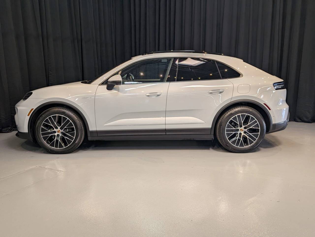 2025 Porsche Macan Electric