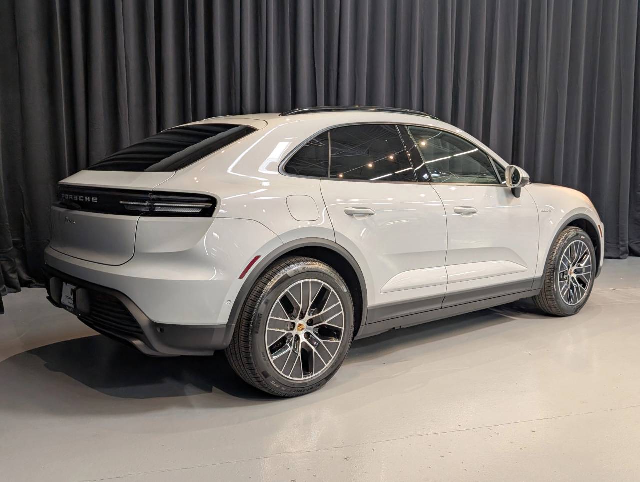 2025 Porsche Macan Electric