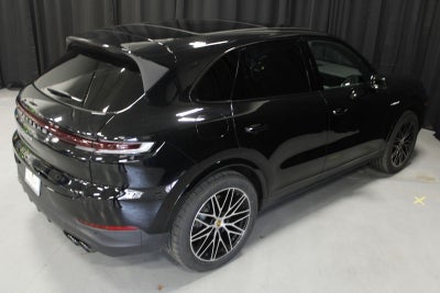 2024 Porsche Cayenne E-Hybrid Base
