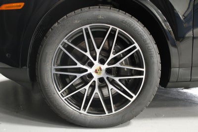 2024 Porsche Cayenne E-Hybrid Base