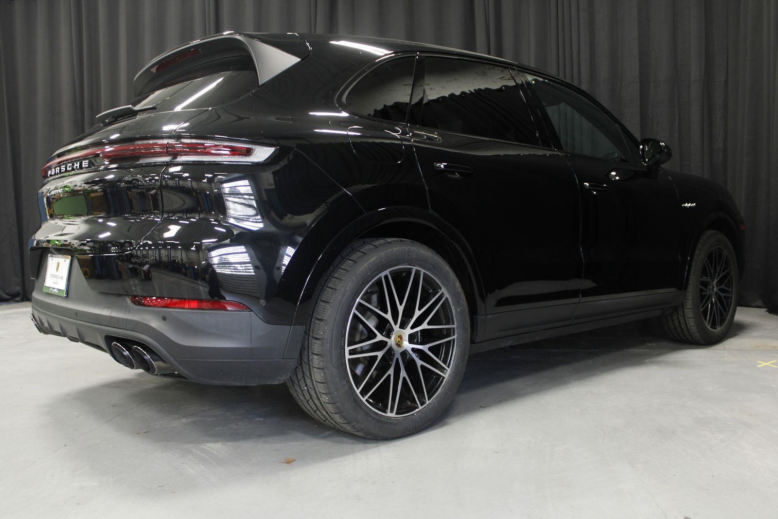 2024 Porsche Cayenne E-Hybrid Base