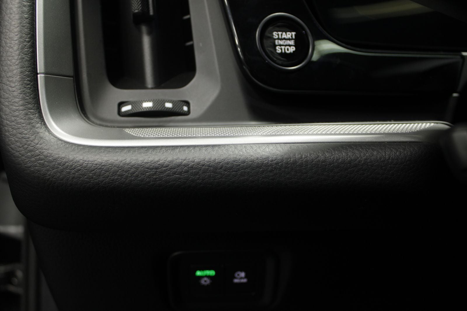 2024 Porsche Cayenne E-Hybrid Base