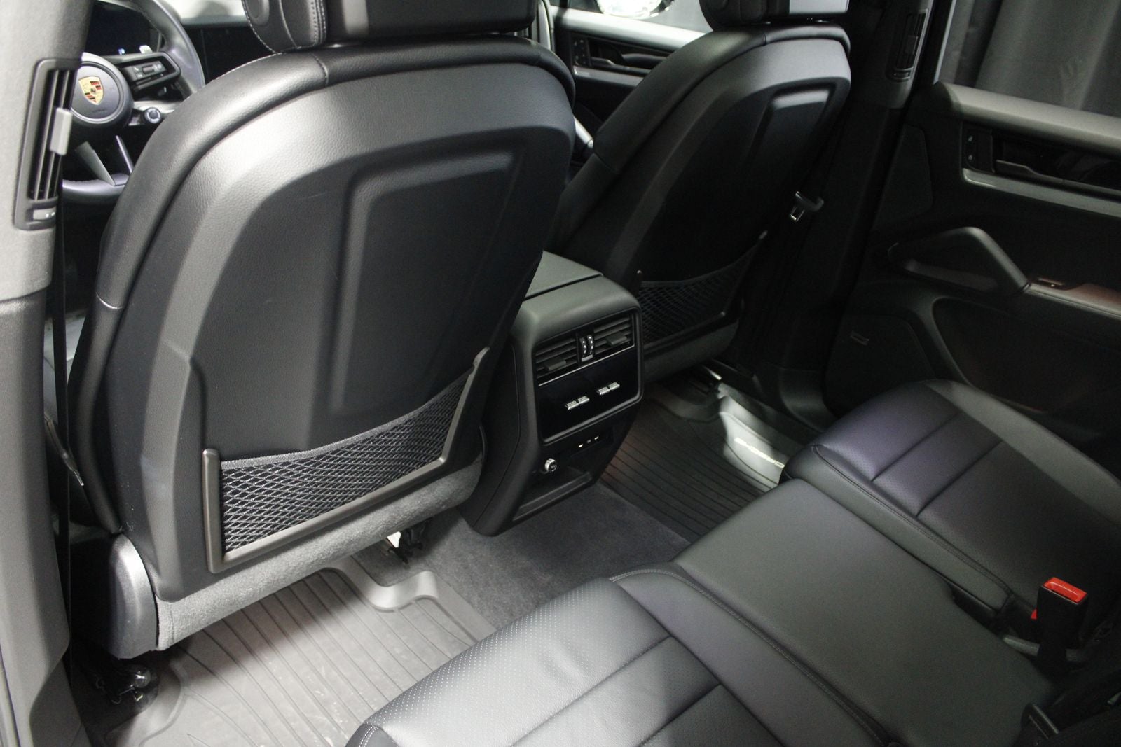 2024 Porsche Cayenne E-Hybrid Base