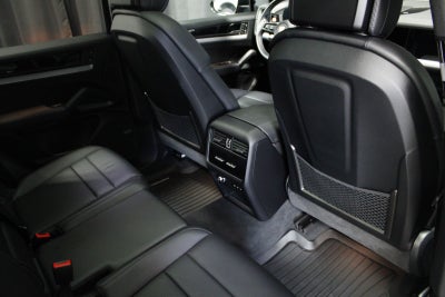 2024 Porsche Cayenne E-Hybrid Base