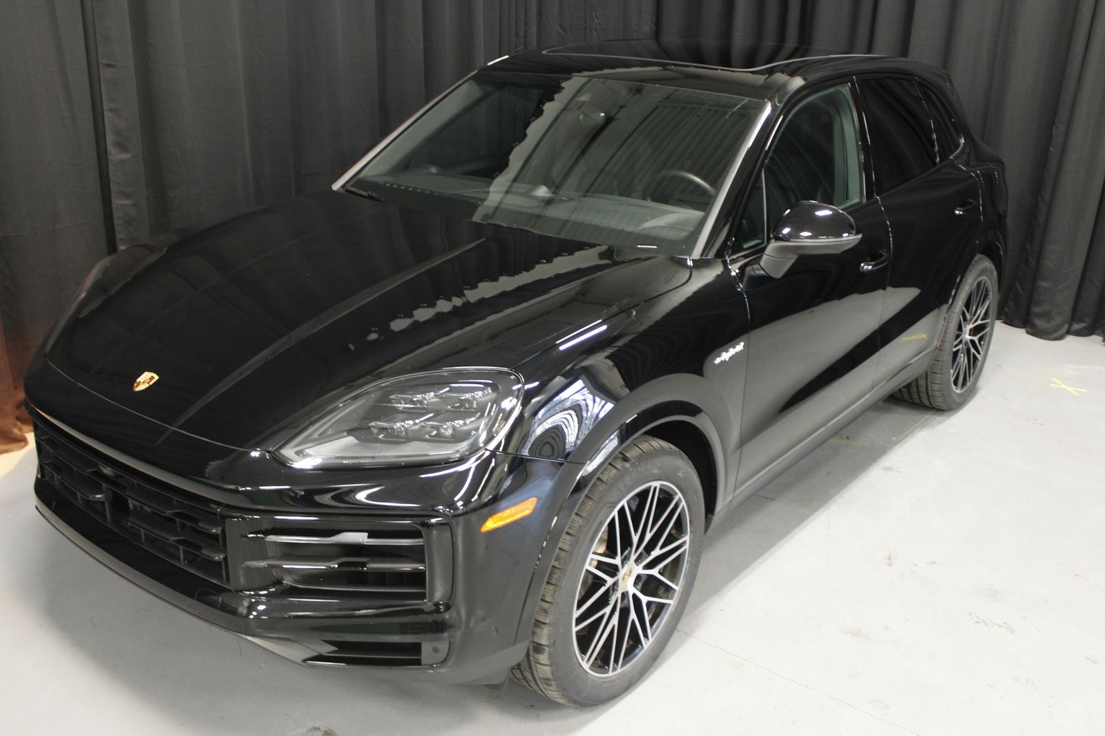 2024 Porsche Cayenne E-Hybrid Base