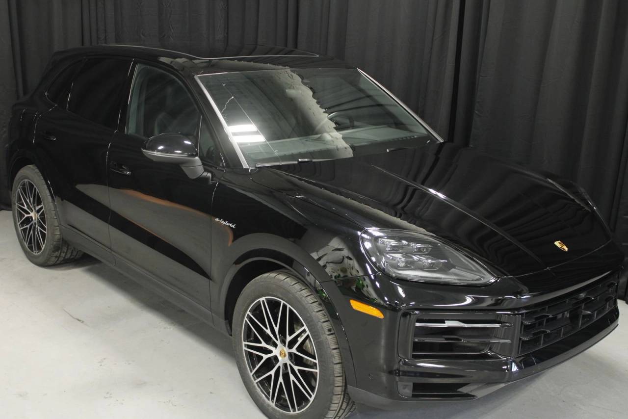 2024 Porsche Cayenne E-Hybrid