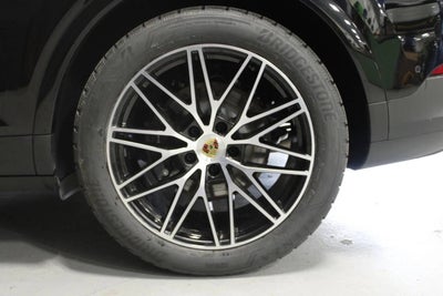 2024 Porsche Cayenne E-Hybrid