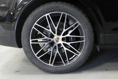 2024 Porsche Cayenne E-Hybrid