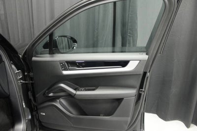 2024 Porsche Cayenne E-Hybrid