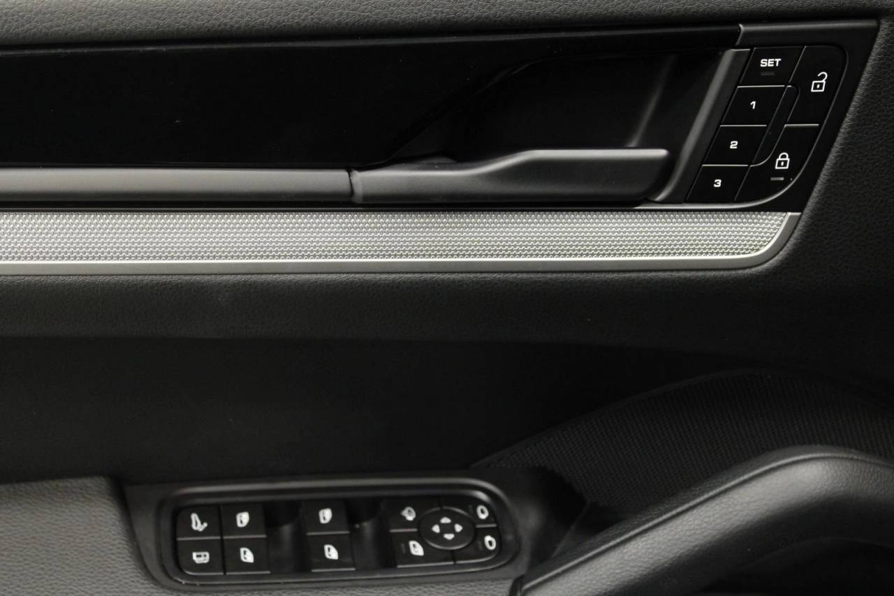 2024 Porsche Cayenne E-Hybrid