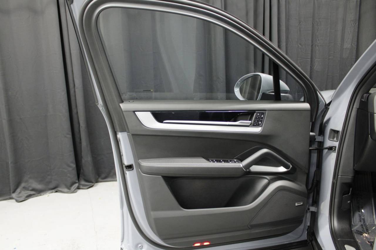 2026 Porsche Cayenne E-Hybrid