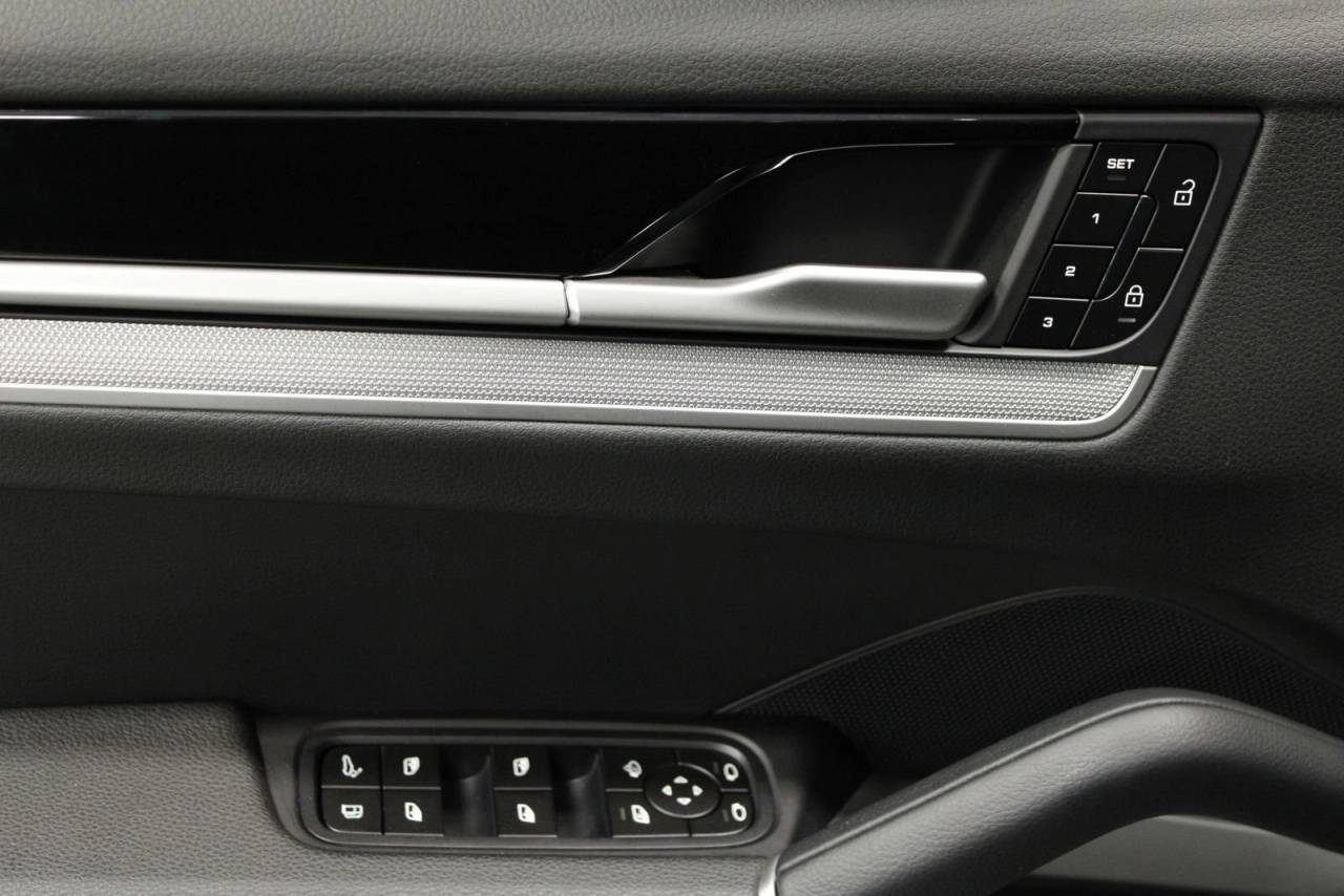 2026 Porsche Cayenne E-Hybrid