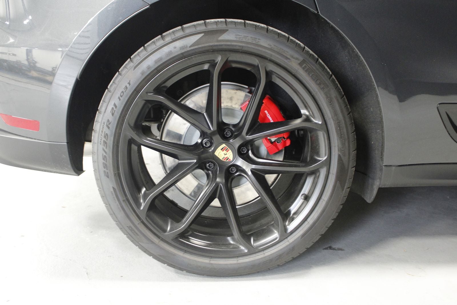 2025 Porsche Macan GTS