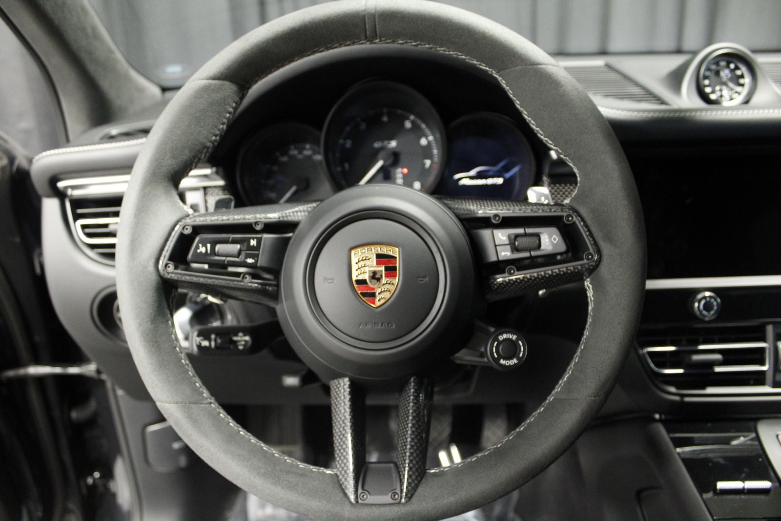 2025 Porsche Macan GTS