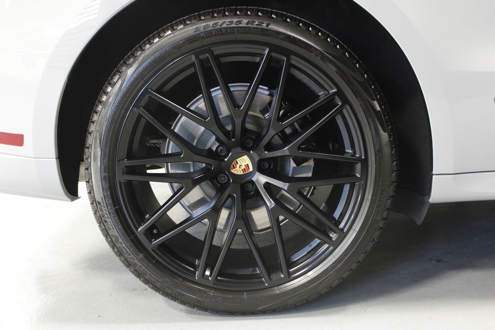 2024 Porsche Macan GTS