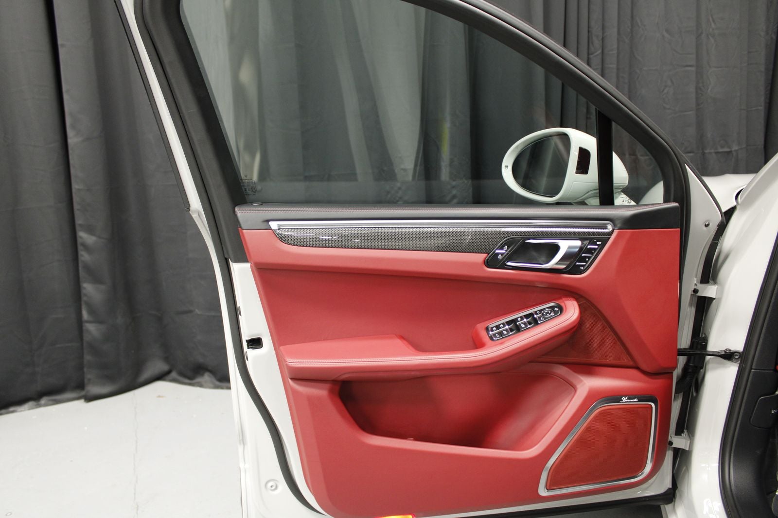 2024 Porsche Macan GTS