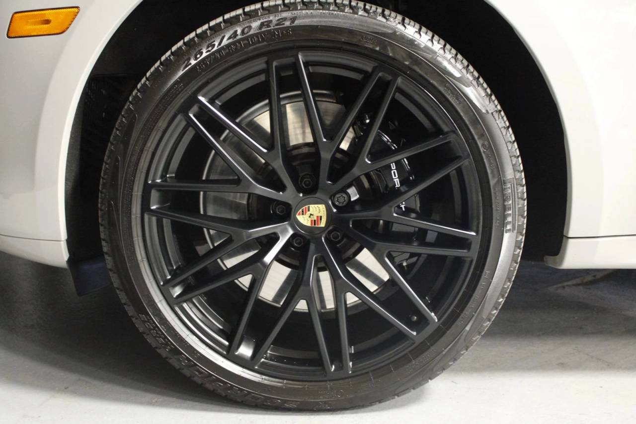 2024 Porsche Macan GTS