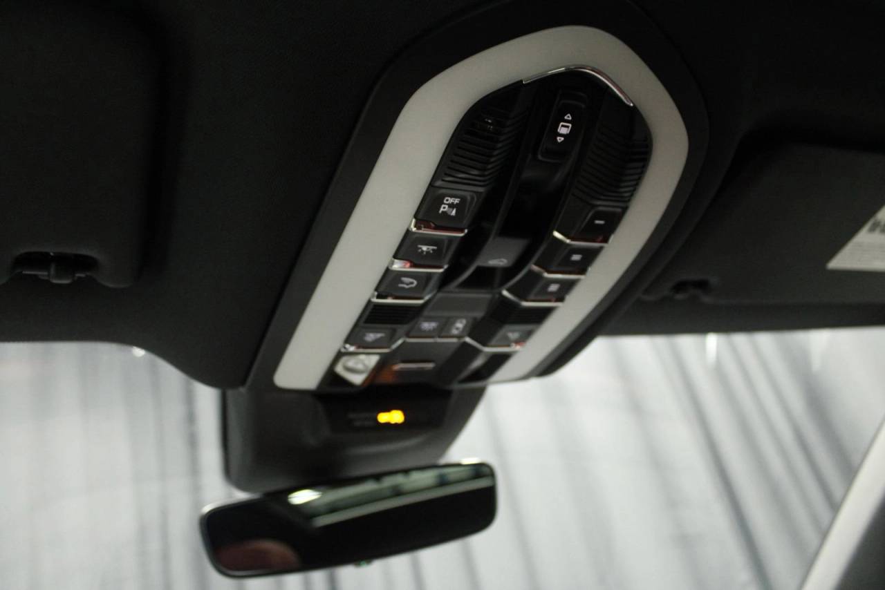 2024 Porsche Macan GTS