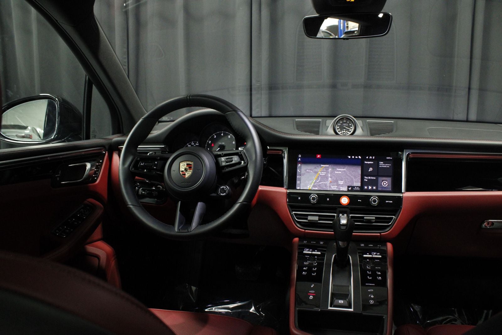 2025 Porsche Macan S