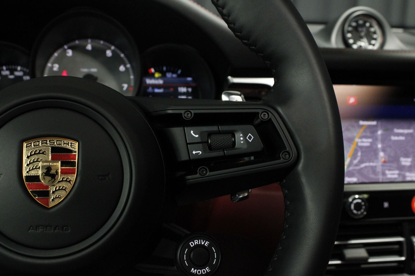 2025 Porsche Macan S