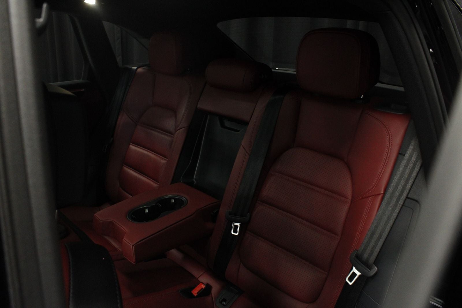 2025 Porsche Macan S