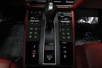2025 Porsche Macan S