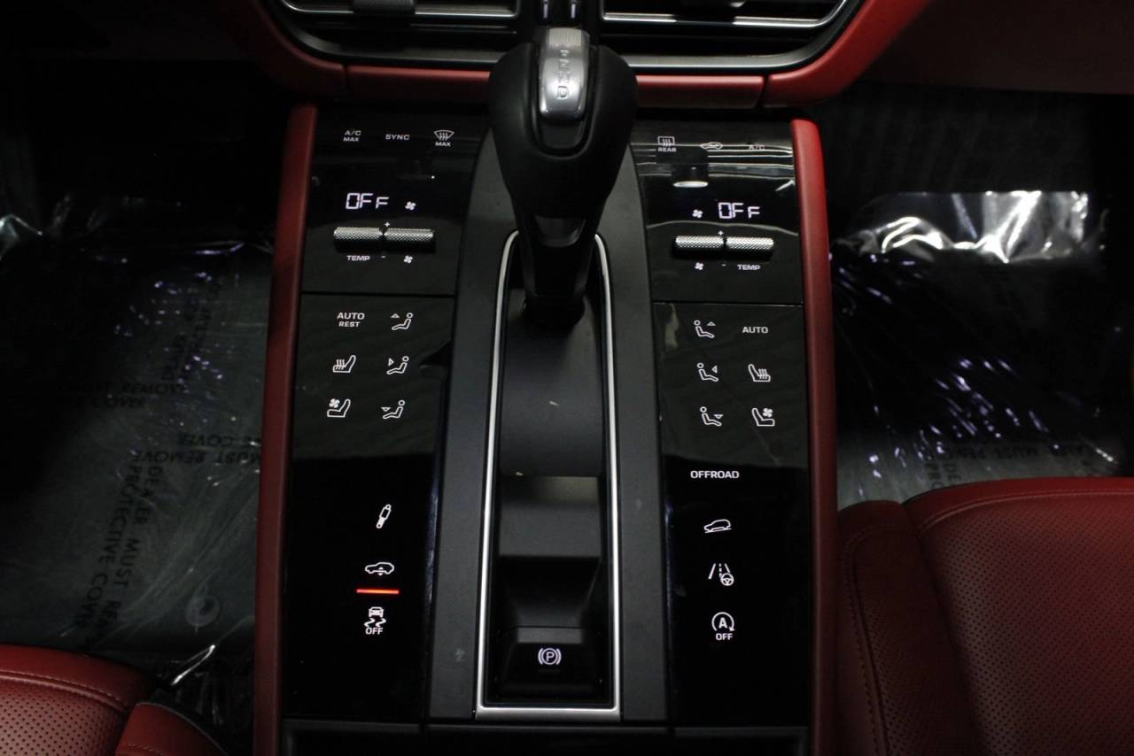 2025 Porsche Macan S