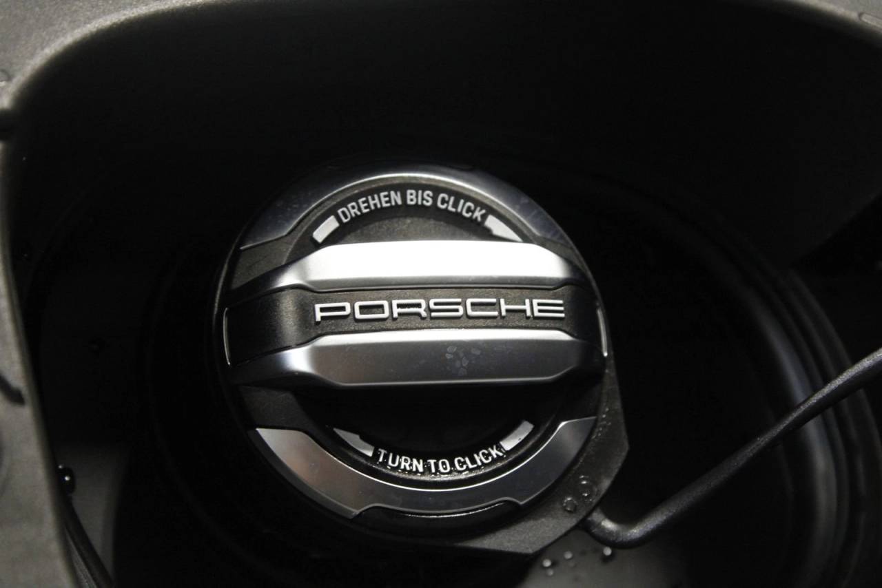 2025 Porsche Macan S